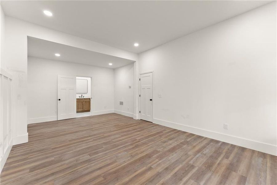Spacious, unfurnished interior of a new home in , Dawsonville (Image 47).