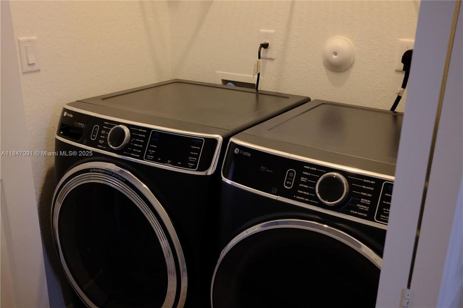 Furnished interior view inside a new home in , Miami (Image 33).