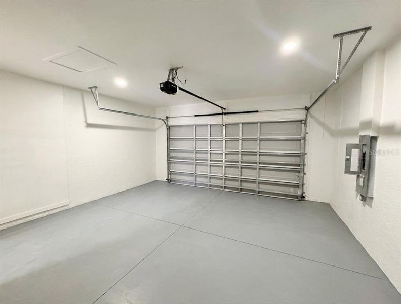 Spacious, unfurnished interior of a new home in , Cape Coral (Image 34). Spacious, unfurnished interior of a new home in , Cape Coral (Image 34).