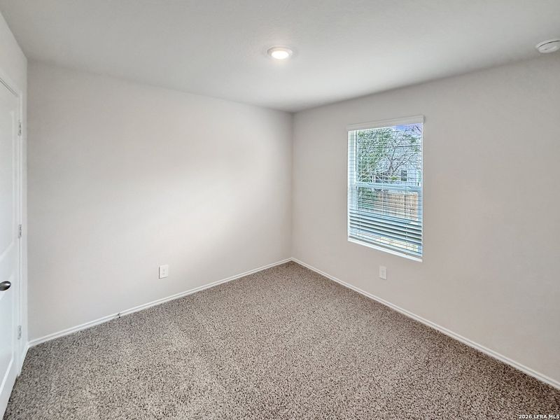 Spacious, unfurnished interior of a new home in Spring Valley, New Braunfels (Image 24).