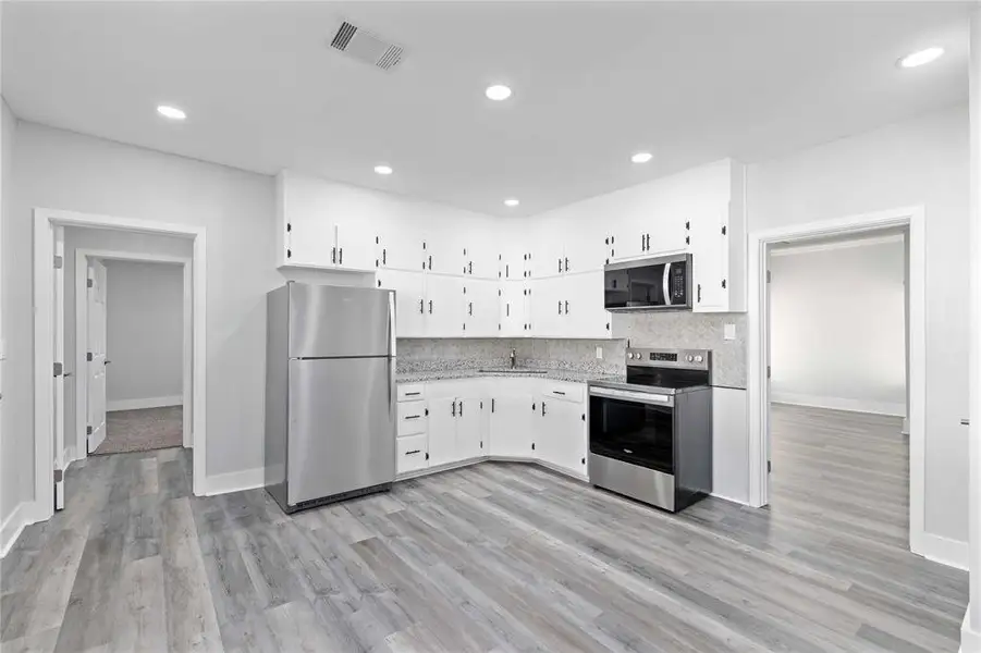 Furnished interior view inside a new home in , Brownwood (Image 6).