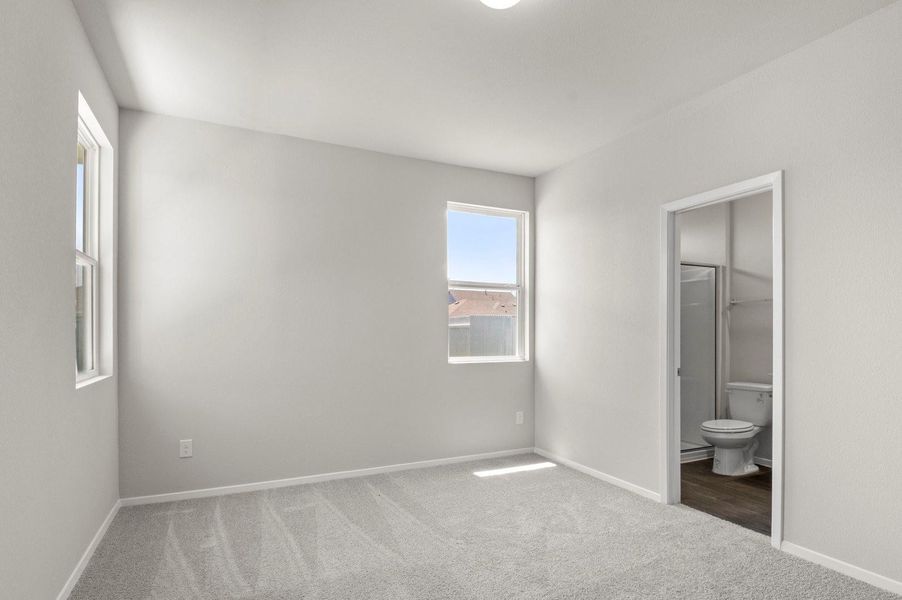 Spacious, unfurnished interior of a new home in Casetta Ranch, Kyle (Image 33).