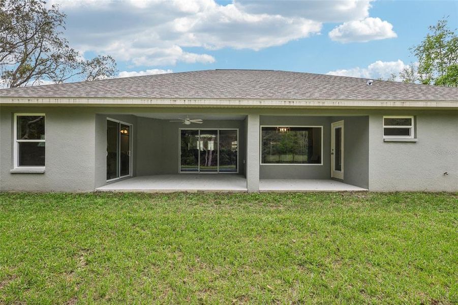 Exterior details and patio area of a home in , Hernando (Image 4).