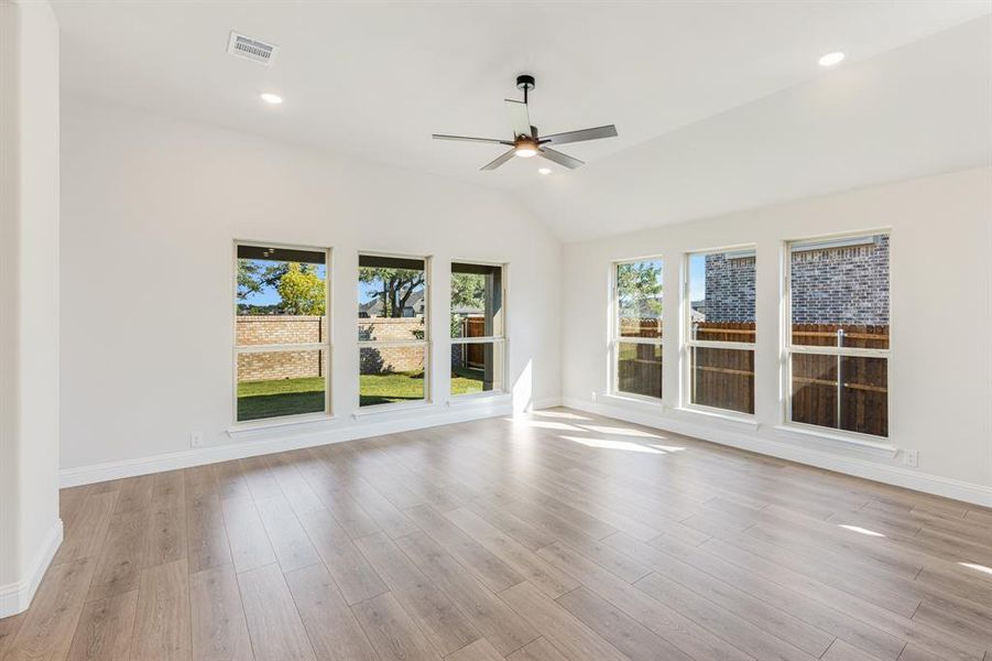 Spacious, unfurnished interior of a new home in Arcadia Trails Classic 50, Balch Springs (Image 25).