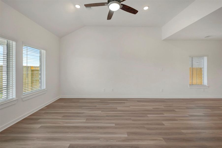 Spacious, unfurnished interior of a new home in Wildrye, Waller (Image 32).