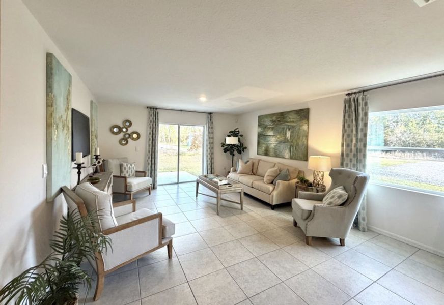 Furnished interior view inside a new home in Citrus Springs, Dunnellon (Image 6).