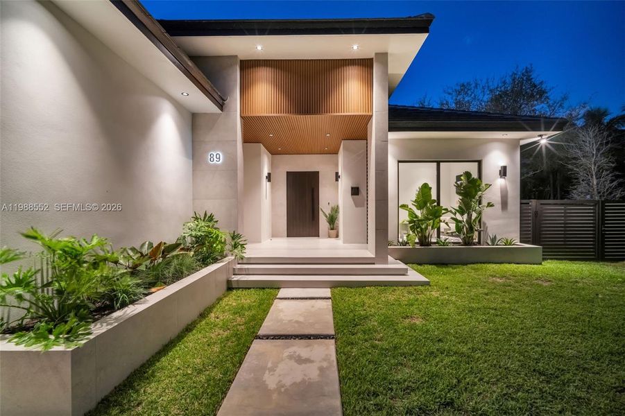 Exterior details and patio area of a home in , Miami Shores (Image 33).
