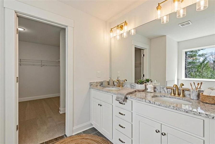 Furnished interior view inside a new home in , Dallas (Image 8).