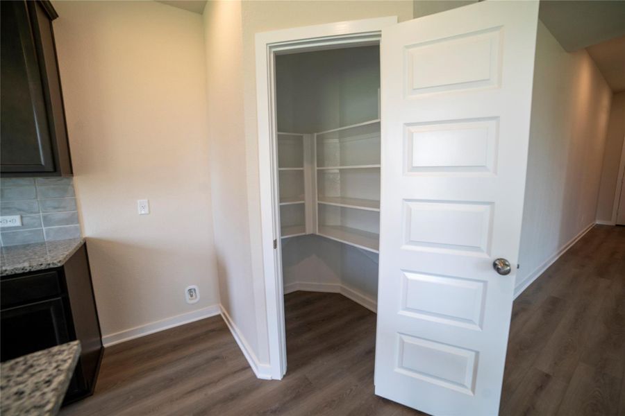 Spacious, unfurnished interior of a new home in , Brenham (Image 27).