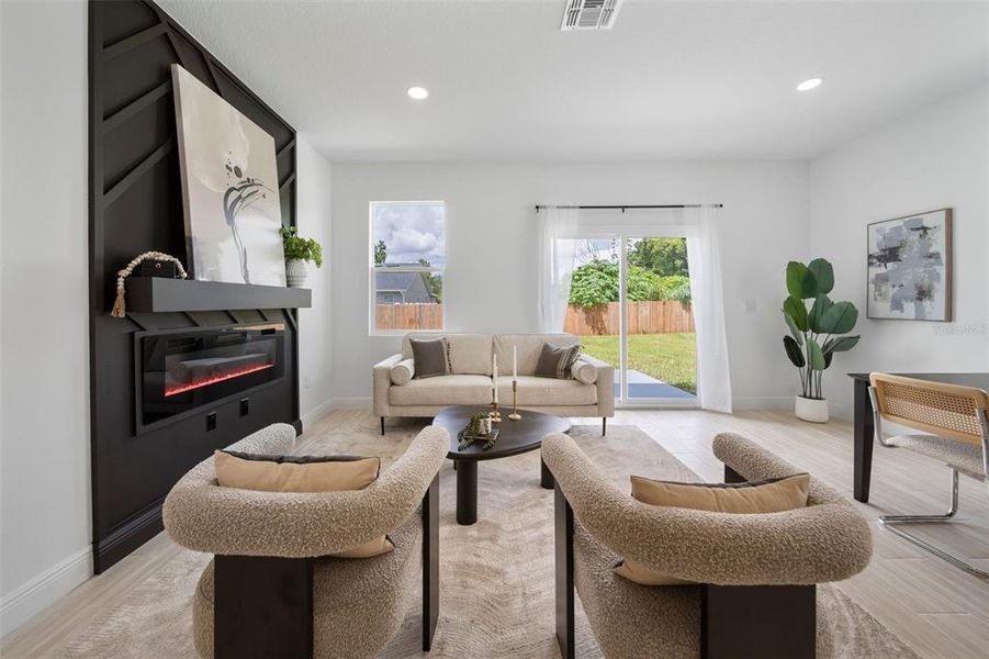Furnished interior view inside a new home in , Orlando (Image 26).