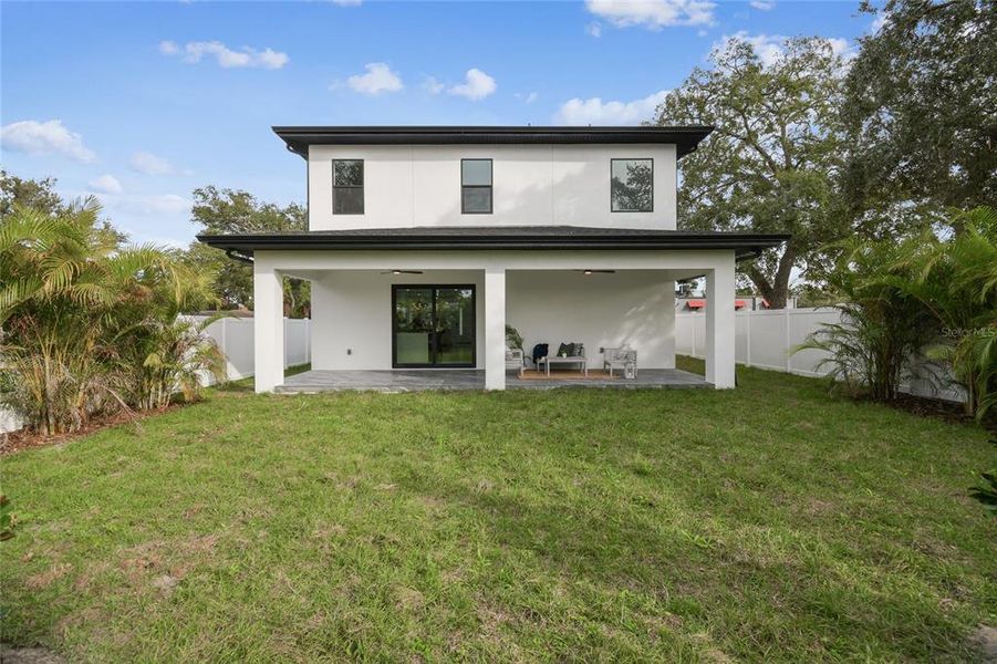 Exterior details and patio area of a home in , Tampa (Image 25).