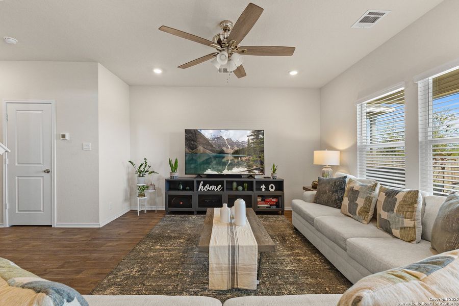Furnished interior view inside a new home in Applewood, San Antonio (Image 4). Furnished interior view inside a new home in Applewood, San Antonio (Image 4).