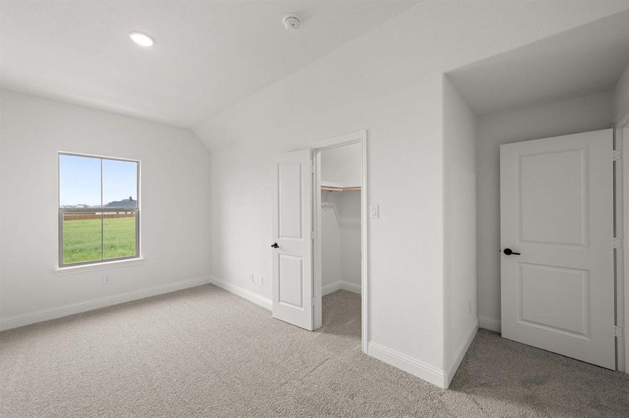 Spacious, unfurnished interior of a new home in Coyote Crossing, Godley (Image 29).