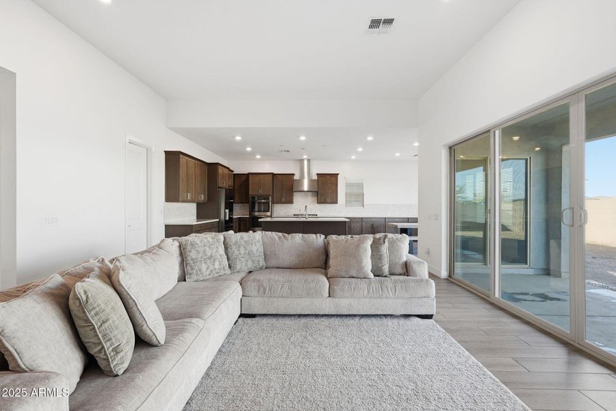 023_ListerPros 023_ListerPros