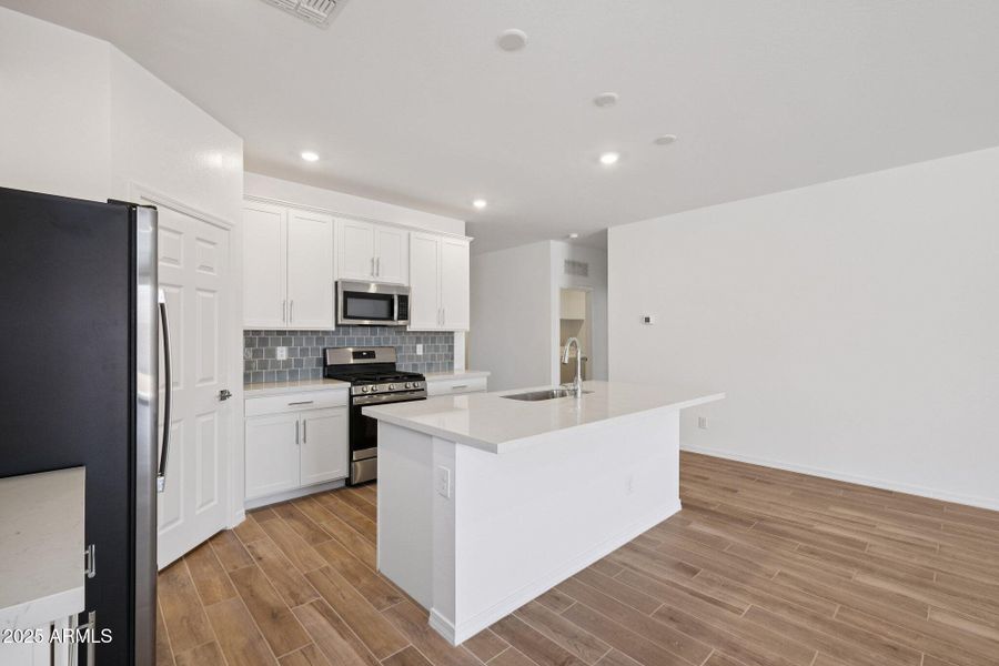 7-web-or-mls-W Old Timer Rd-S1008-007