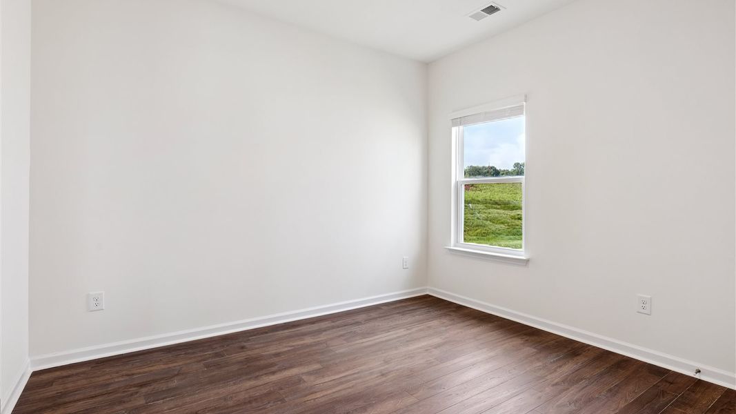 Spacious, unfurnished interior of a new home in Best Farms, Maryville (Image 23).