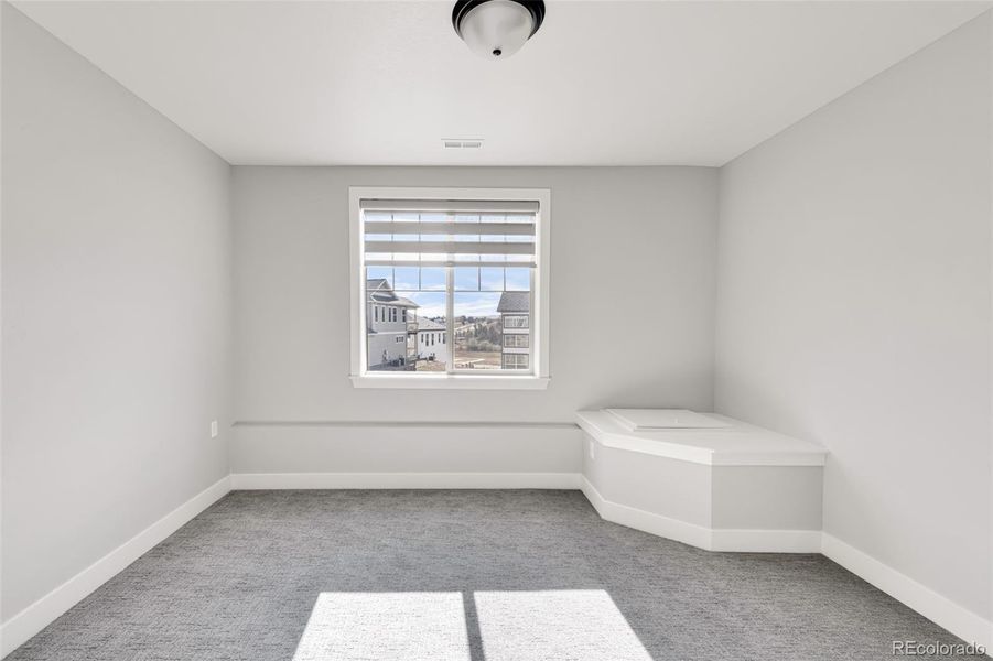 Spacious, unfurnished interior of a new home in Silver Leaf, Littleton (Image 29).