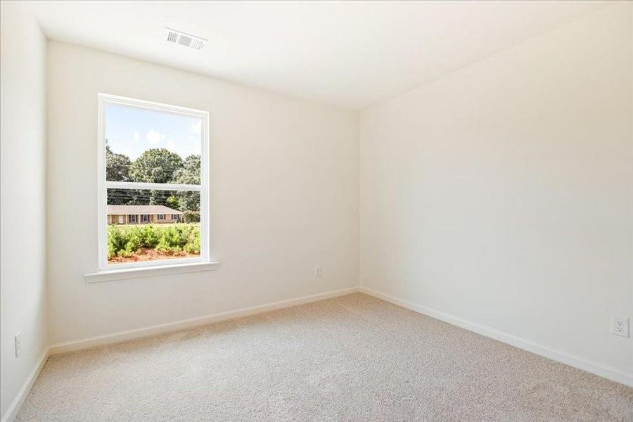 Spacious, unfurnished interior of a new home in Shoals Crossing, Conyers (Image 22).