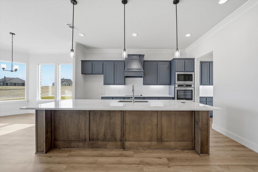 Furnished interior view inside a new home in Eagle Ridge Estates, Weatherford (Image 10).