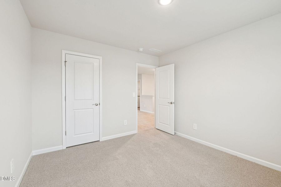 31-web-or-mls-Raleigh - Oak Manor - 137