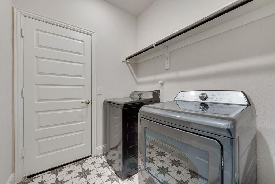 Furnished interior view inside a new home in , Alvarado (Image 16).