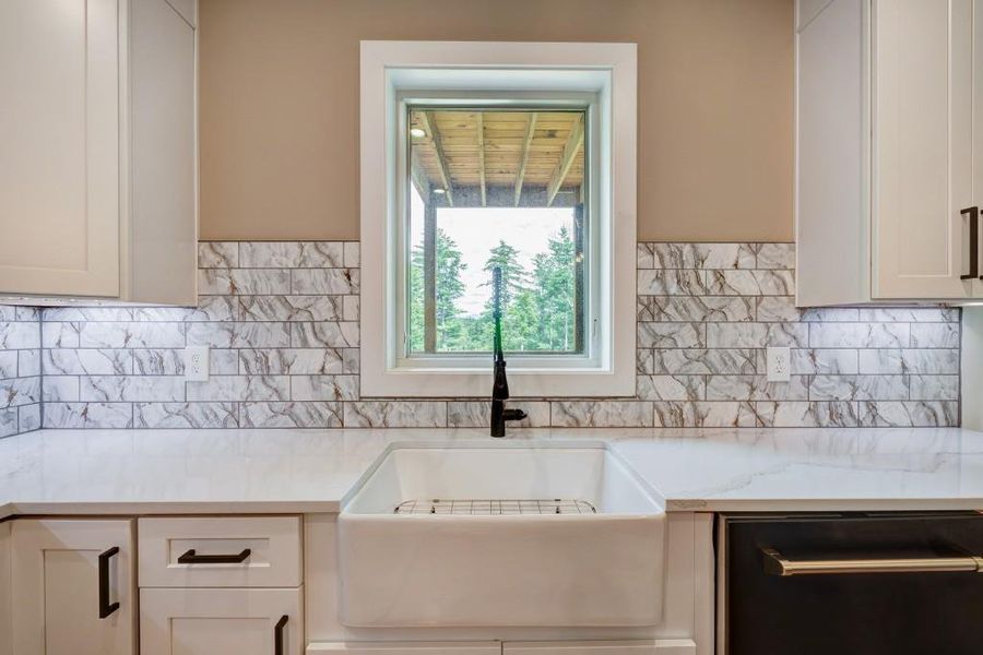 Furnished interior view inside a new home in , Ellijay (Image 38). Furnished interior view inside a new home in , Ellijay (Image 38).