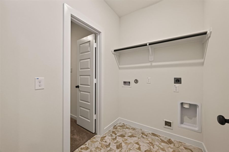 Spacious, unfurnished interior of a new home in Foxtail Palms, Manvel (Image 38). Spacious, unfurnished interior of a new home in Foxtail Palms, Manvel (Image 38).