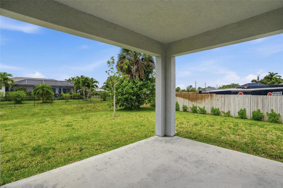 Exterior details and patio area of a home in , Cape Coral (Image 26).