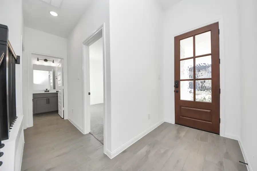 Spacious, unfurnished interior of a new home in Elyson, Katy (Image 23).