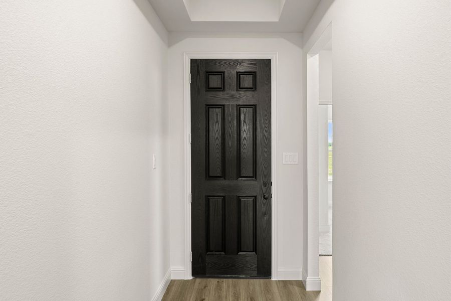 Spacious, unfurnished interior of a new home in Creekside, Royse City (Image 17).
