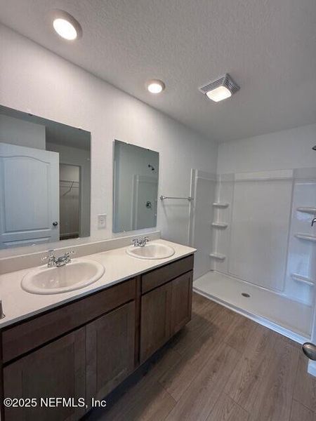 Furnished interior view inside a new home in Grand Reserve, Bunnell (Image 11).