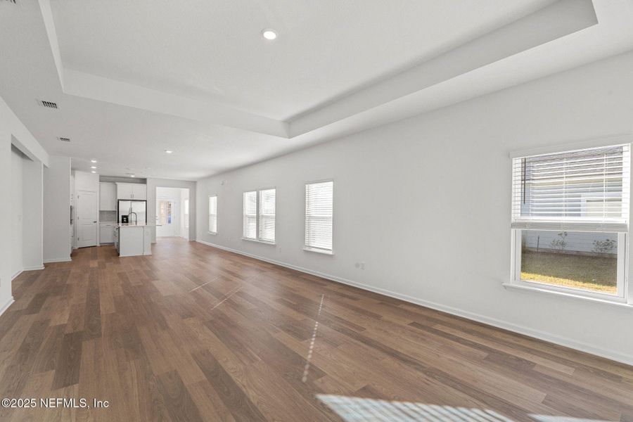 Spacious, unfurnished interior of a new home in Beacon Lake, St. Augustine (Image 24).