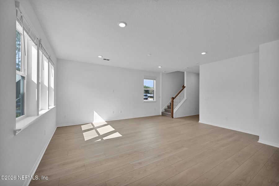 Spacious, unfurnished interior of a new home in Murray Farms, Middleburg (Image 24).