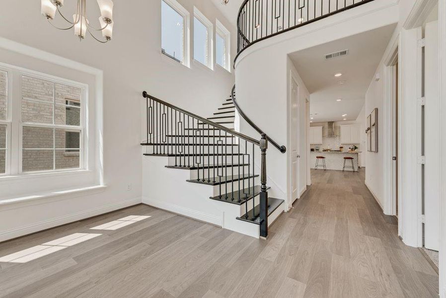 Spacious, unfurnished interior of a new home in Trails at Cottonwood Creek, Rowlett (Image 23).