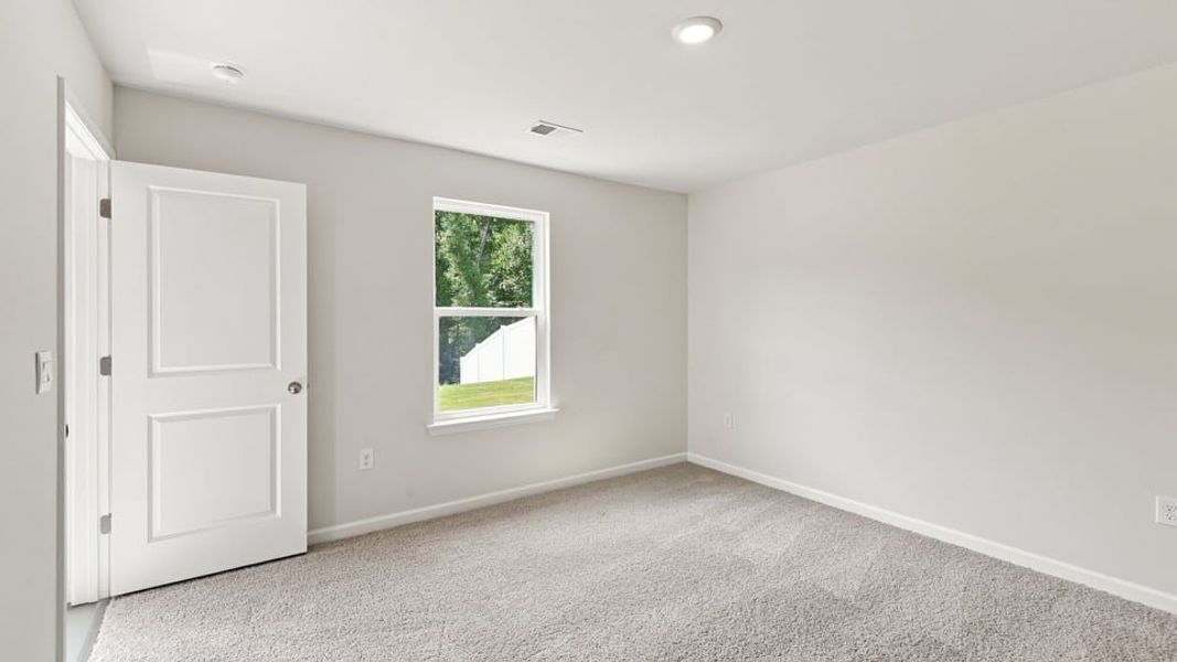 Spacious, unfurnished interior of a new home in Tyger Pines, Moore (Image 27).