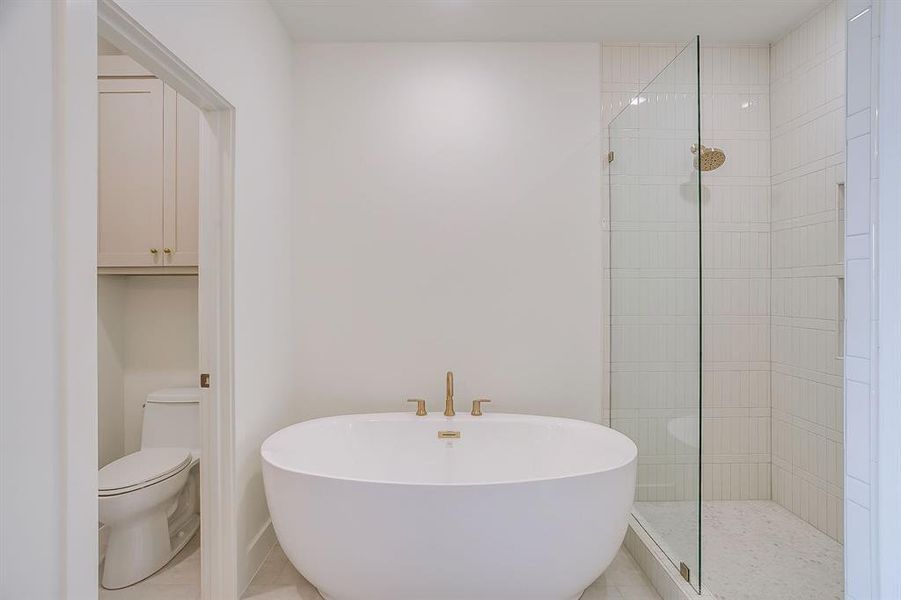 Furnished interior view inside a new home in , Fort Worth (Image 11).