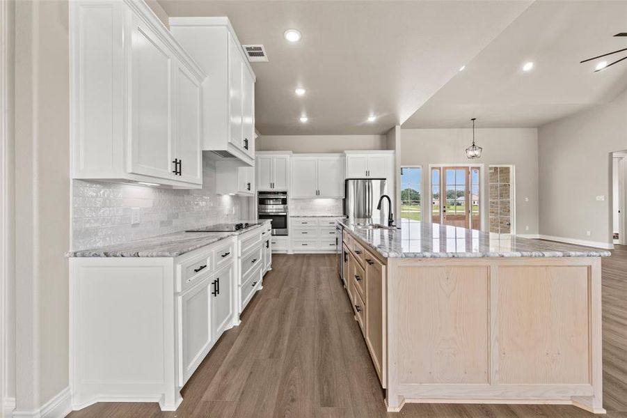 Furnished interior view inside a new home in , Gatesville (Image 18).