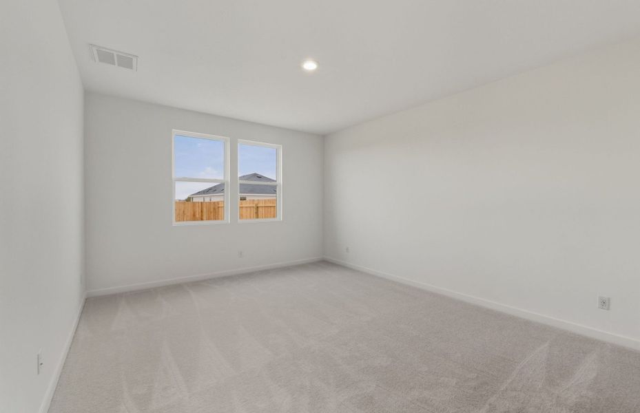 Spacious, unfurnished interior of a new home in Alto, San Marcos (Image 21).