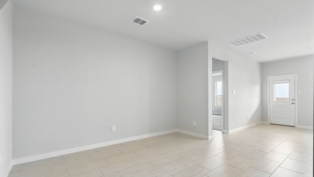 Spacious, unfurnished interior of a new home in The Canyons, Keene (Image 19).