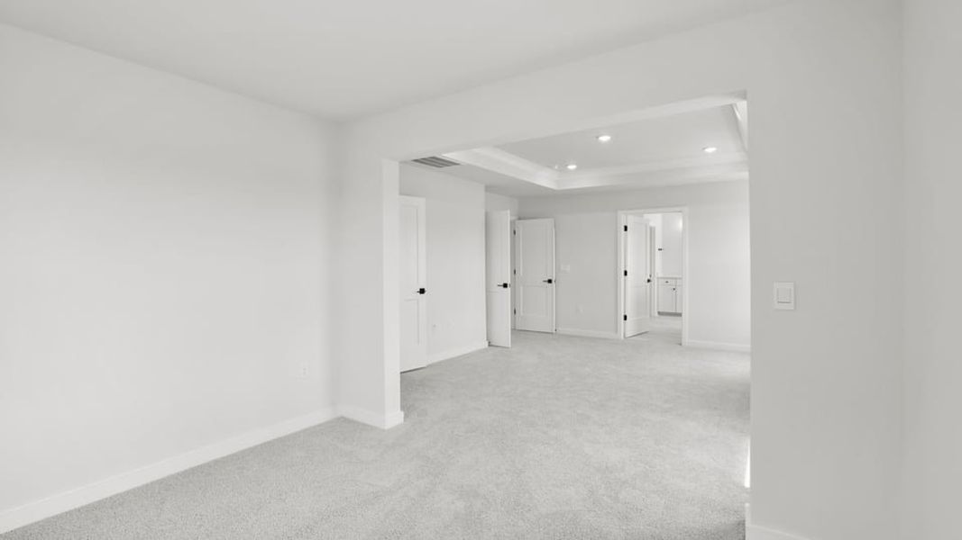 Spacious, unfurnished interior of a new home in Harrison Valley, Simpsonville (Image 35).