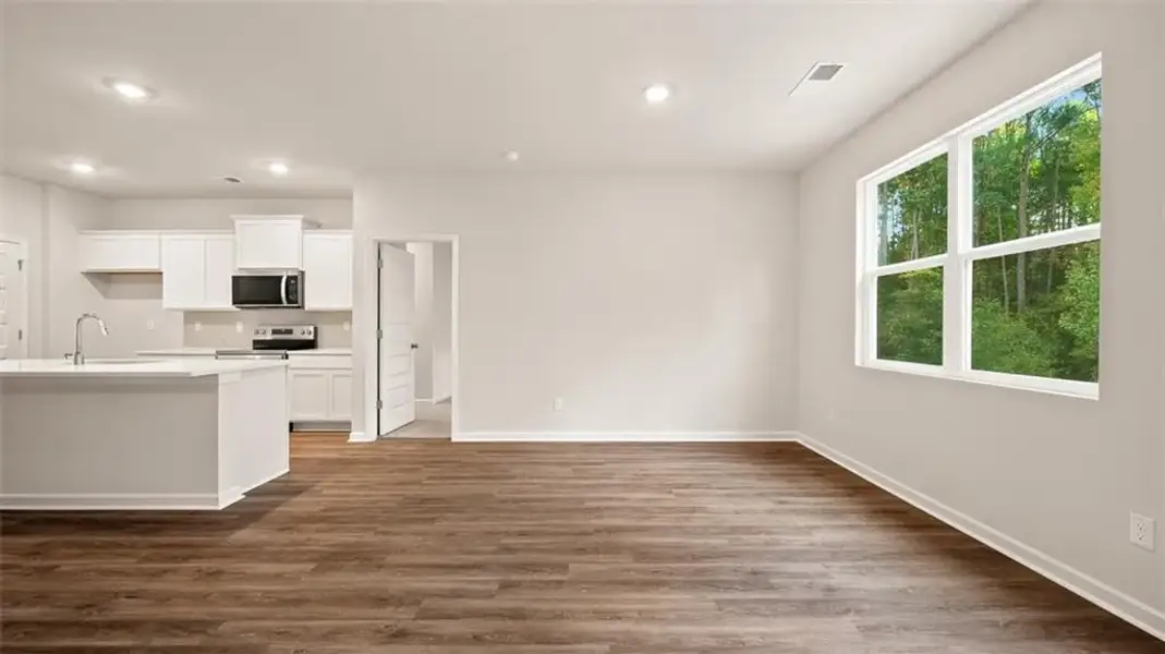 Spacious, unfurnished interior of a new home in Champion's Run, Lithonia (Image 25).