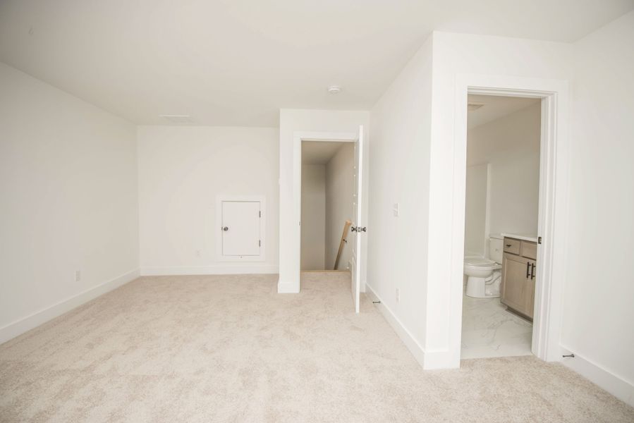 *Photo of example home. Selections and Finishes May Vary.*