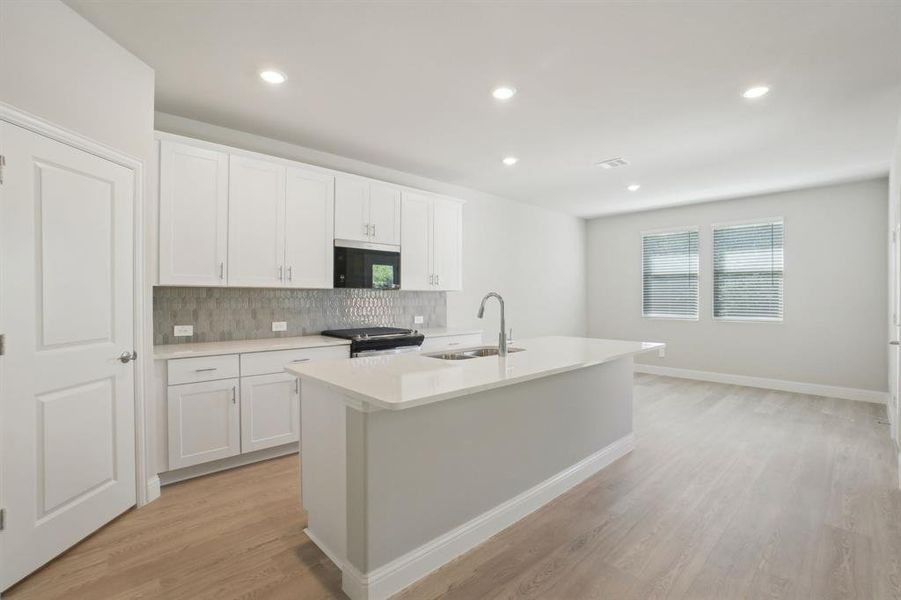 Photo is not of the actual home, but is an inspirational photo of builder’s model home and may depict options, furnishings, and/or decorator features that are not included. Photo is not of the actual home, but is an inspirational photo of builder’s model home and may depict options, furnishings, and/or decorator features that are not included.