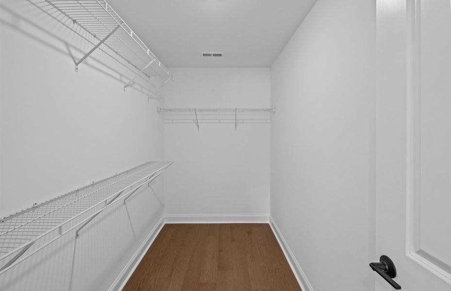 Large Owner's Walk-In Closet