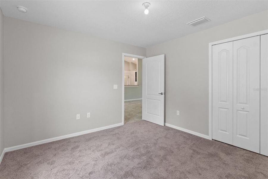 Spacious, unfurnished interior of a new home in , Homosassa (Image 36).