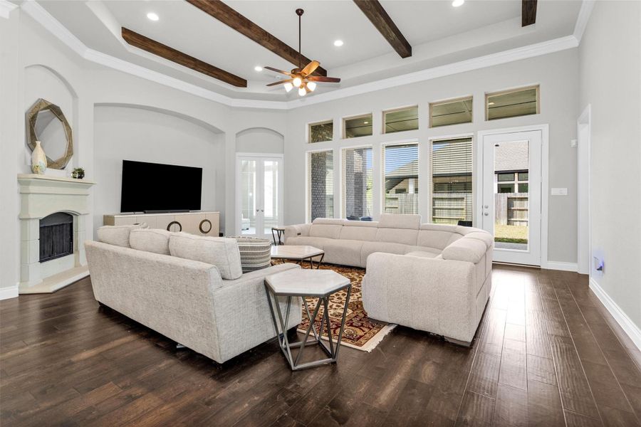 Furnished interior view inside a new home in Artavia 70′, Conroe (Image 5).
