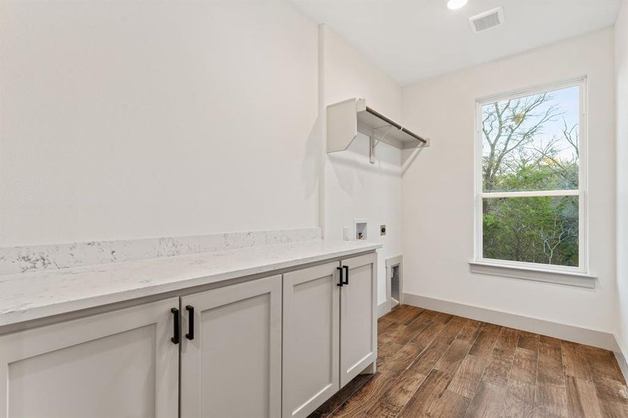 Furnished interior view inside a new home in , Granbury (Image 5). Furnished interior view inside a new home in , Granbury (Image 5).