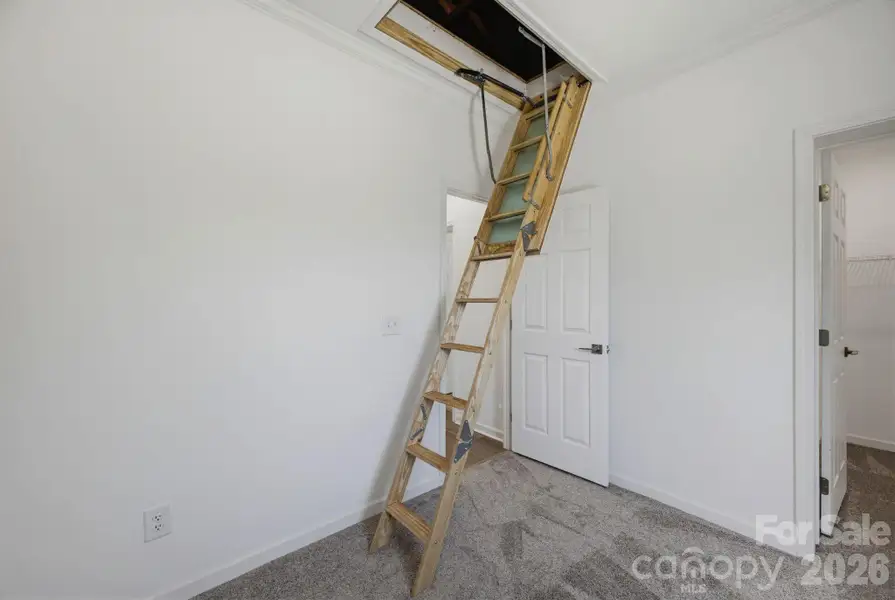Image 33 of a home in .