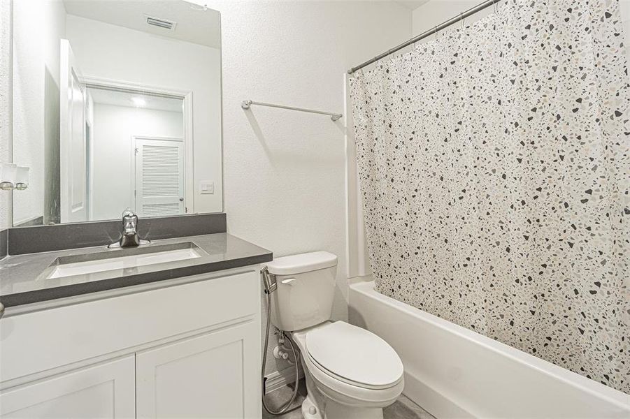 Furnished interior view inside a new home in Chelsea Court, Tampa (Image 11).