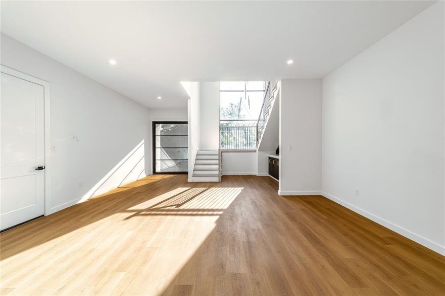 Spacious, unfurnished interior of a new home in , Dallas (Image 36).
